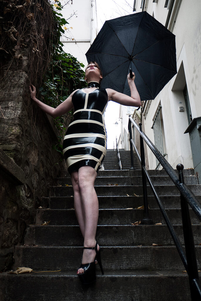 Latex Domina M at Montmartre is ready for your first time