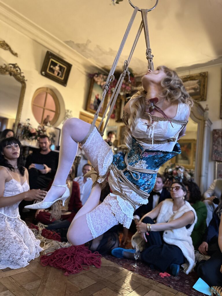 Marie Sauvage's suspended Muse