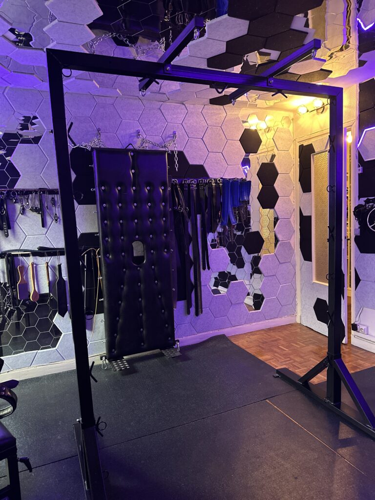 Metal Bondage suspension rig, bondage suspendu